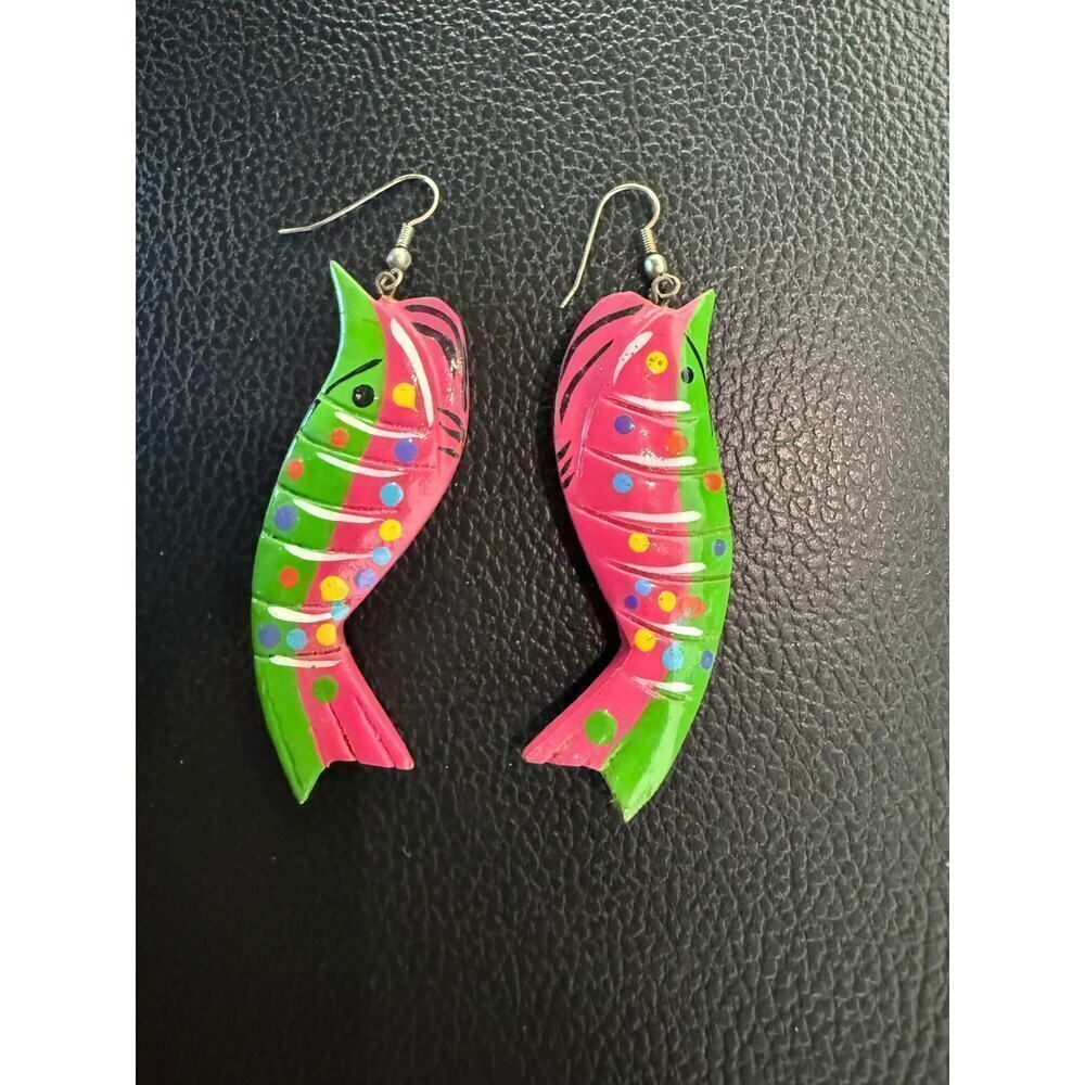 Vintage hand carved wooden sword fish pink green pierced earrings 2.25” dangle